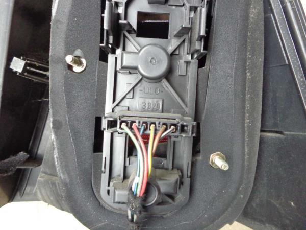 FEU ARRIERE GAUCHE MERCEDES - Vue 2